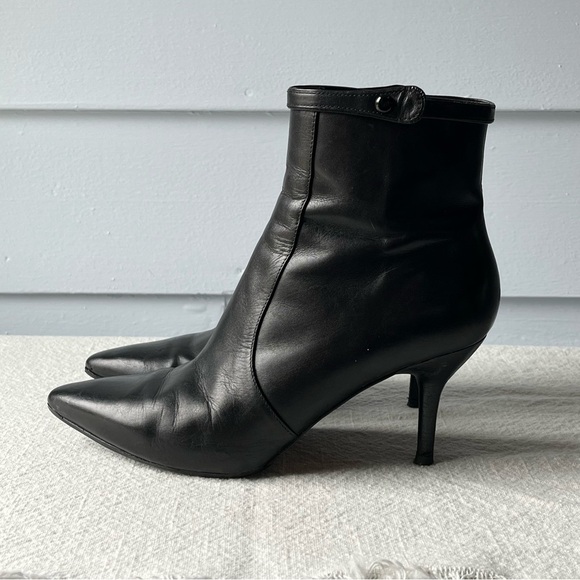 Pointed toe Via Spiga Black Heeled Boots with Sleek Silhouette - Picture 9 of 10